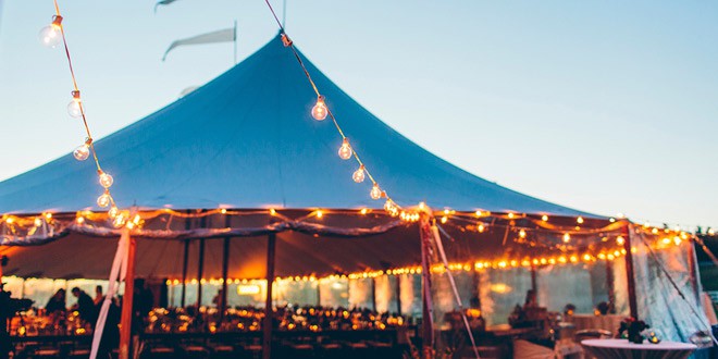 https://lakesregiontent.com/wp-content/images/nh-wedding-tent-lights.jpg
