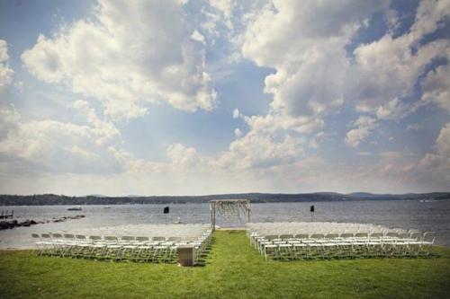 Beautiful ceremony overlooking Lake Winnipesaukee