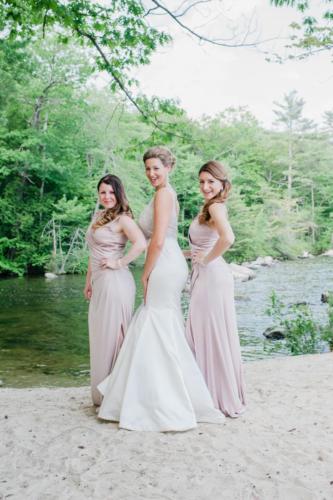 Shannon with her lovely bridesmaids